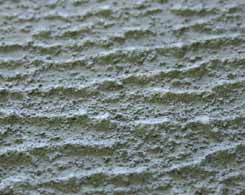鉄板（縞鋼板）・コンクリート・木材・タイルなどのすべり止めペンキ塗料です。溶剤を使用したタイプです。フォークリフト・自動車・ダンプトラック・自転車・歩行者の滑り止め/スリップ防止に。